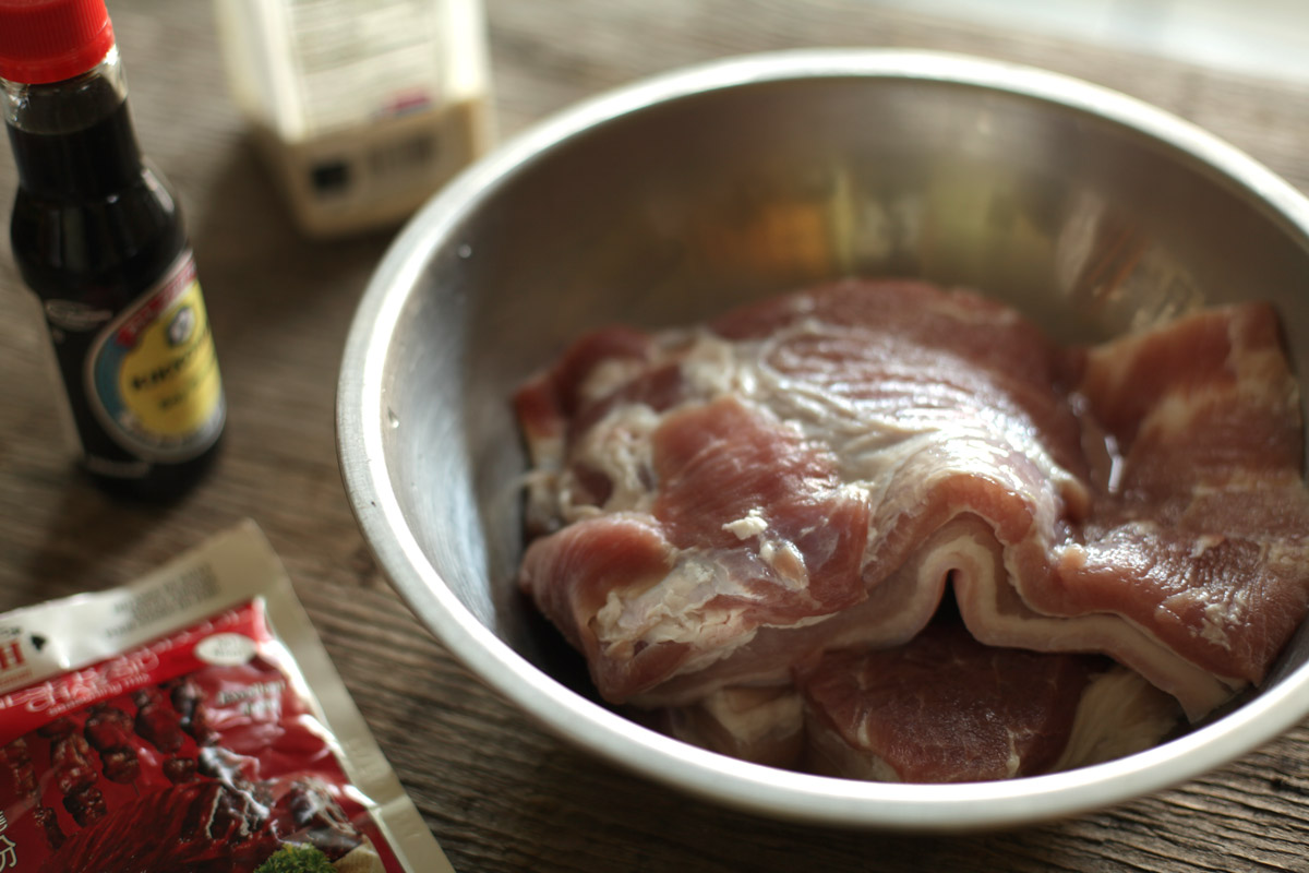 prepping pork belly for seasoning