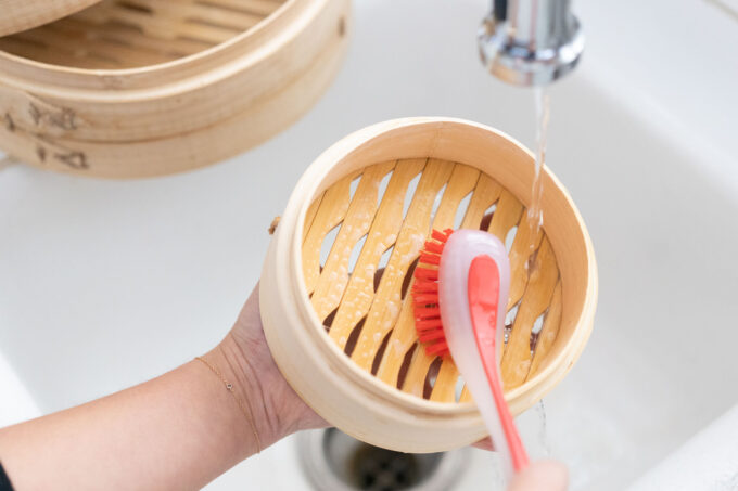 How to Use a Bamboo Steamer, Cooking School