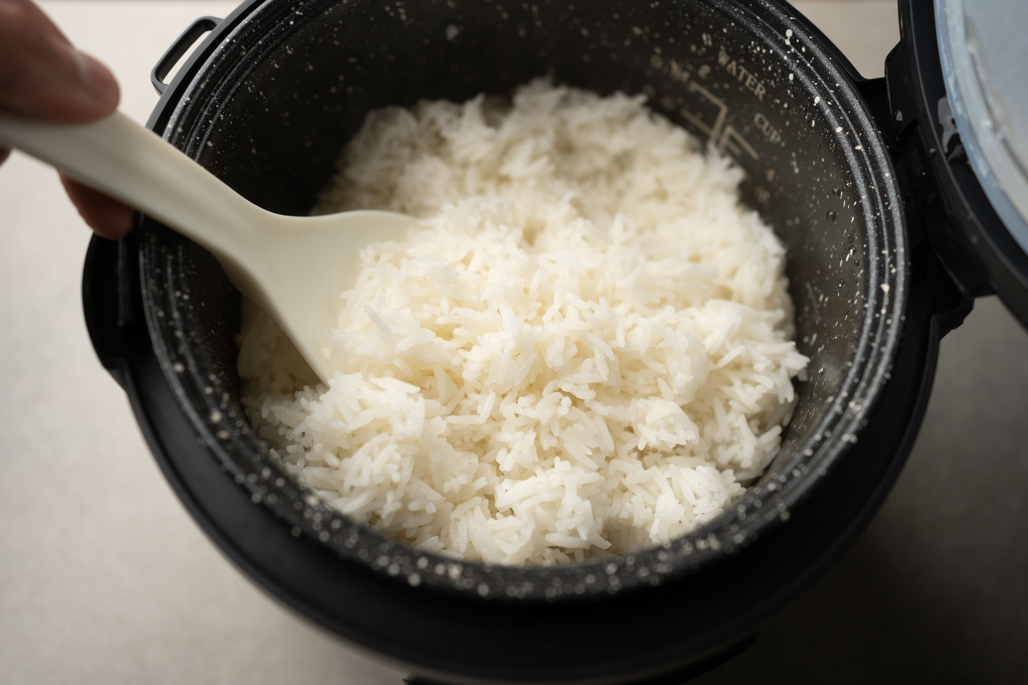 https://www.hungryhuy.com/wp-content/uploads/aroma-digital-fluffed-rice.jpg