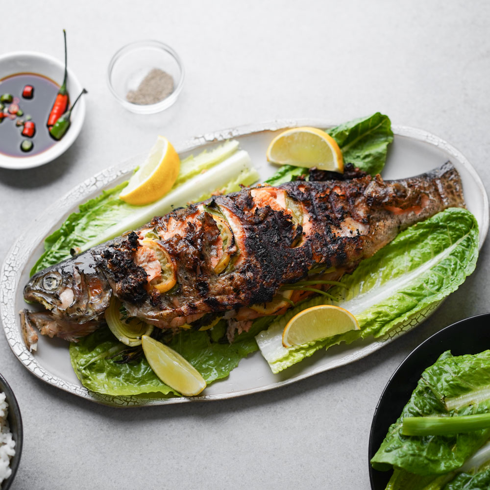 Grilled Whole Fish Recipe (Charcoal or Gas Grill) - Hungry Huy