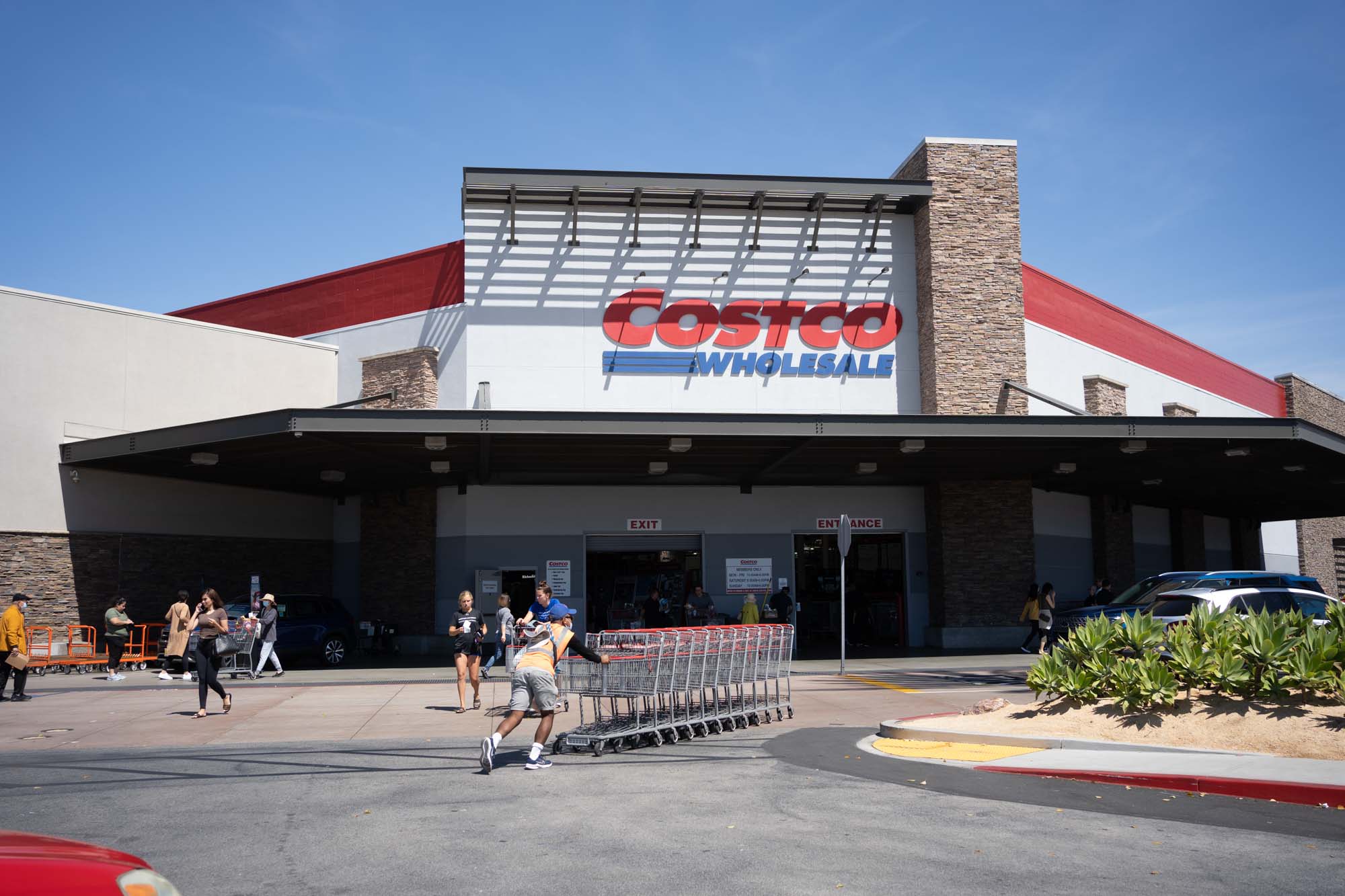 Costco keeps membership fees at current price, though hike still a 'when,  not if