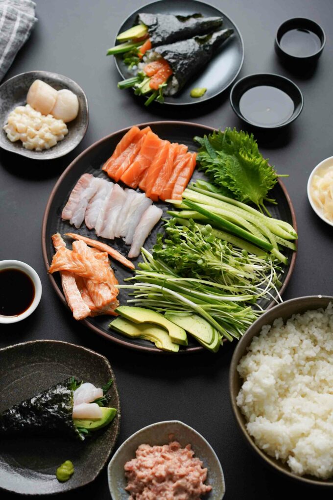 How To Make Hand Rolls (Temaki Sushi Recipe) - Hungry Huy