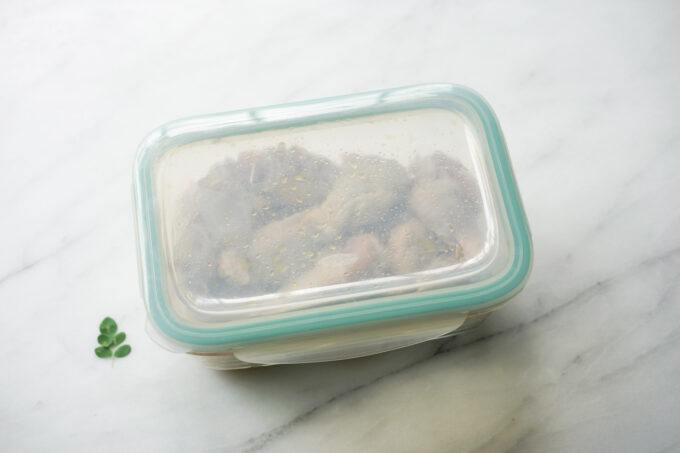 marinating chicken in glass container