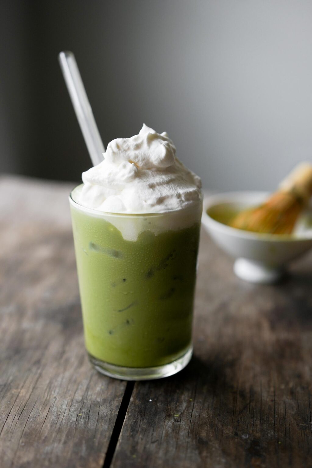 Iced Matcha Green Tea Latte (Quick & Easy!) - Hungry Huy