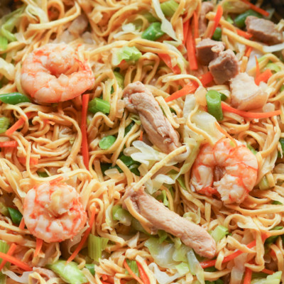 Pancit Canton Recipe (Filipino Stir-Fried Noodles) - Hungry Huy