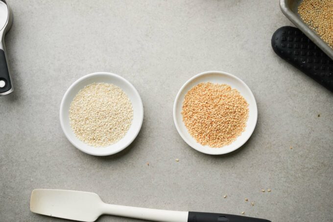 What's the Difference Between Regular and Toasted Sesame Oil?