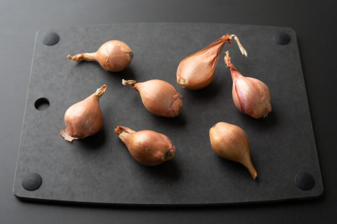 What Is the Difference Between an Onion and a Shallot?
