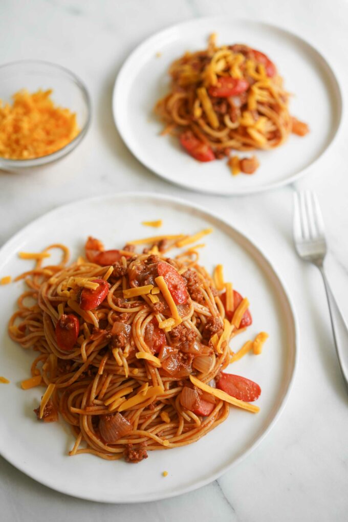 Filipino Spaghetti Recipe (w/ Sweet Spaghetti Sauce) - Hungry Huy