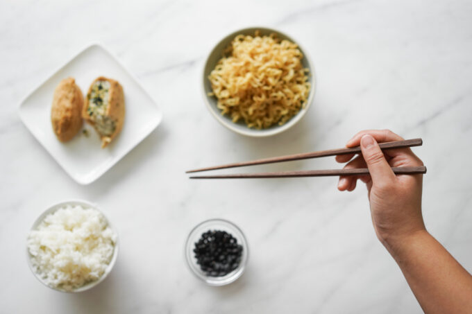 How to Use Japanese Chopsticks Properly