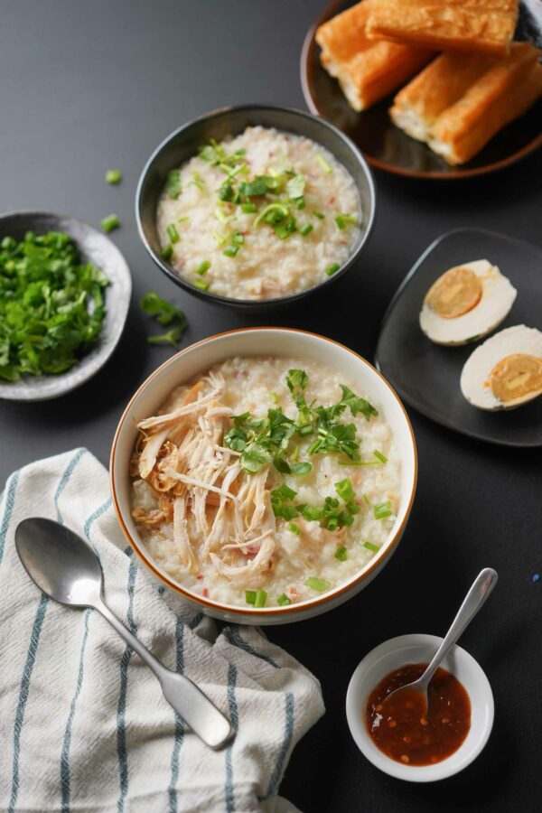 Cháo Gà (Vietnamese Chicken Rice Porridge / Congee) - Hungry Huy